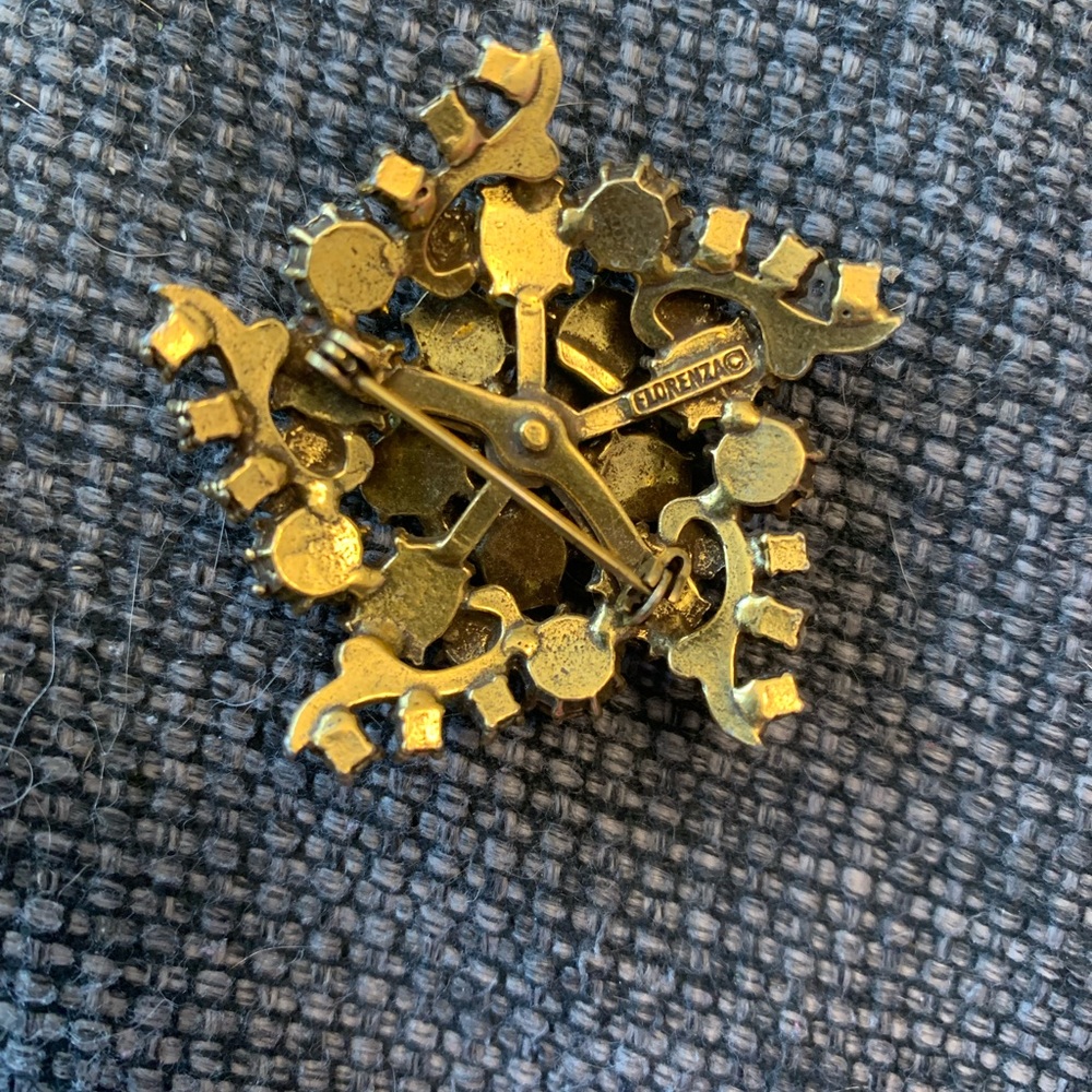 Florenza Vintage Floral Brooch with Purple Accents - Picture 2 of 2